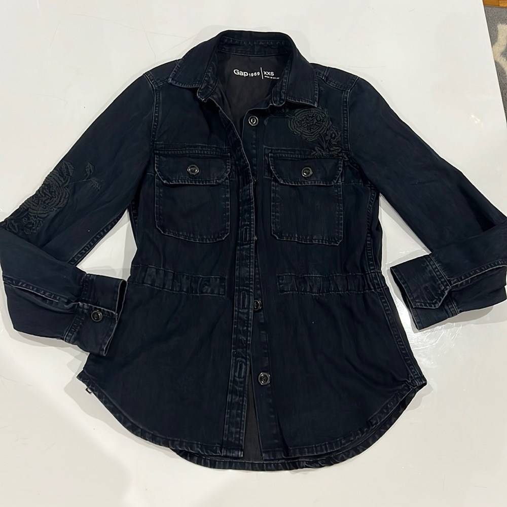 Gap jean jacket✨